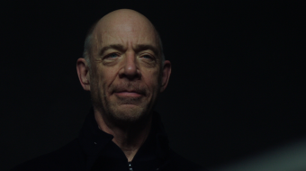 J.K. Simmons razy dwa. Zobaczcie zwiastun 