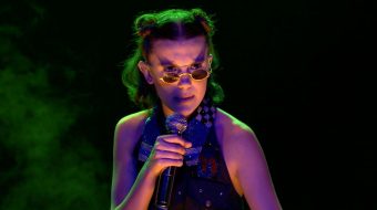 Ta dziewczyna ma wiele talentów. Millie Bobby Brown rapuje streszczenie 1. sezonu 