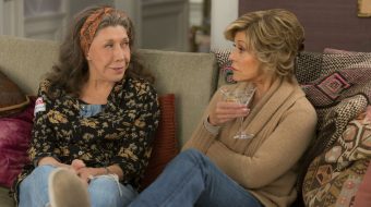 Grace i Frankie powracają w towarzystwie Lisy Kudrow. Zwiastun 4. sezonu serialu Netfliksa