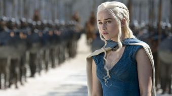 5 newsów na niedzielę: Emilia Clarke jako agentka, niespodzianki w 