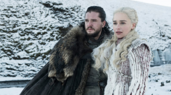 Daenerys zginie z ręki Jona Snowa? Fanowska teoria zapowiada podwójne morderstwo w 8. serii 