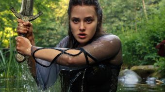 Katherine Langford powraca na Netfliksa jako Przeklęta. Zobaczcie zdjęcia z nowego serialu fantastycznego