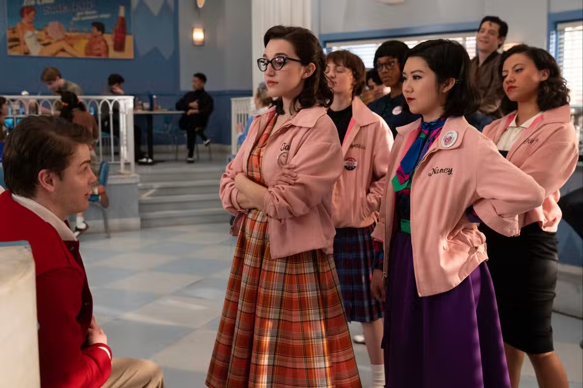 Grease: Rise of the Pink Ladies serial recenzja opinie skyshowtime