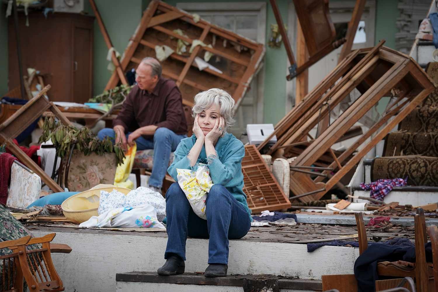 młody sheldon sezon 7 teoria wielkiego podrywu babcia kłopoty