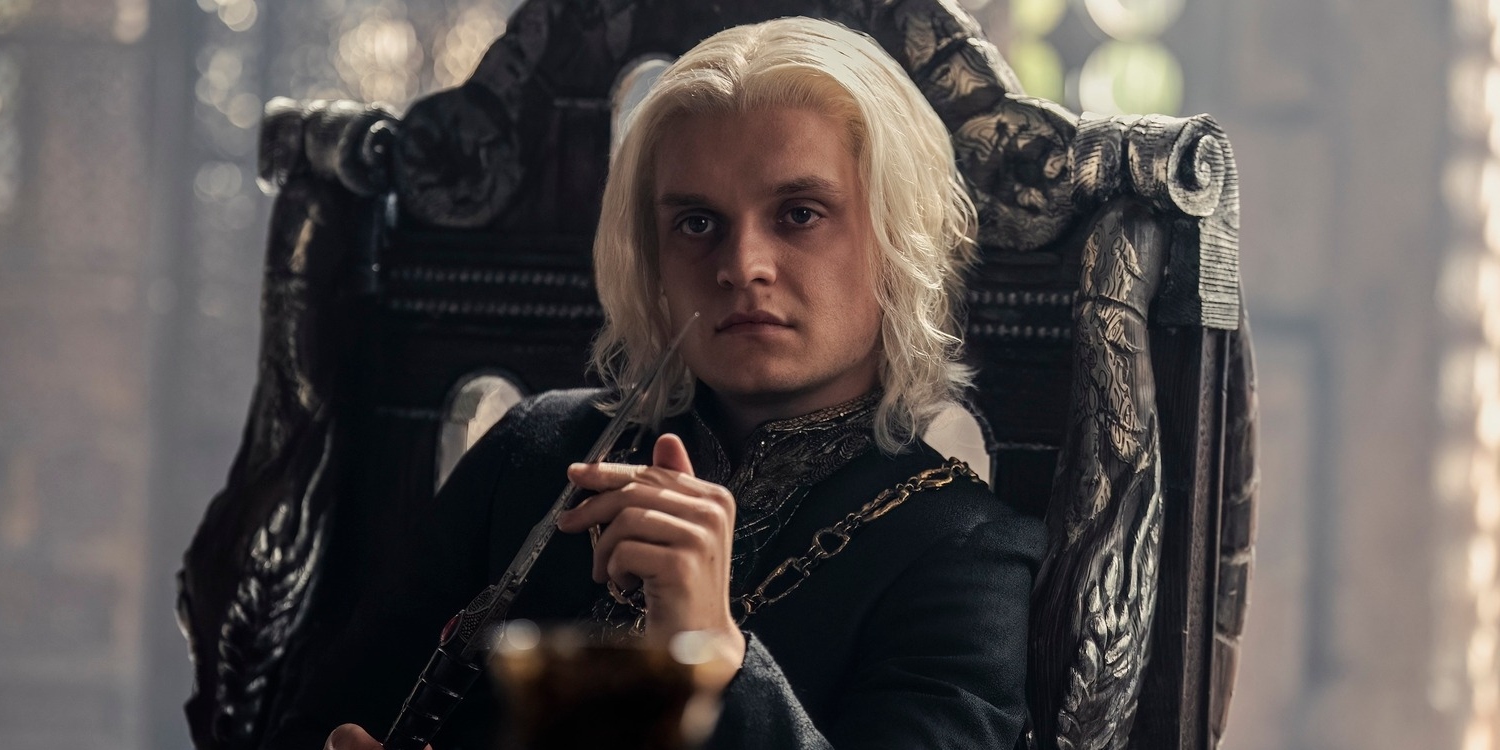 "Żelazny Tron to jego sofa" – mówi nam ekranowy król Aegon. Co czeka go w 2. sezonie "Rodu smoka"?