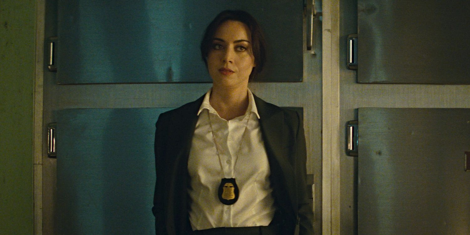 Kim jest Rio z "To zawsze Agatha"? Fani mają kilka ciekawych teorii o tożsamości postaci Aubrey Plazy