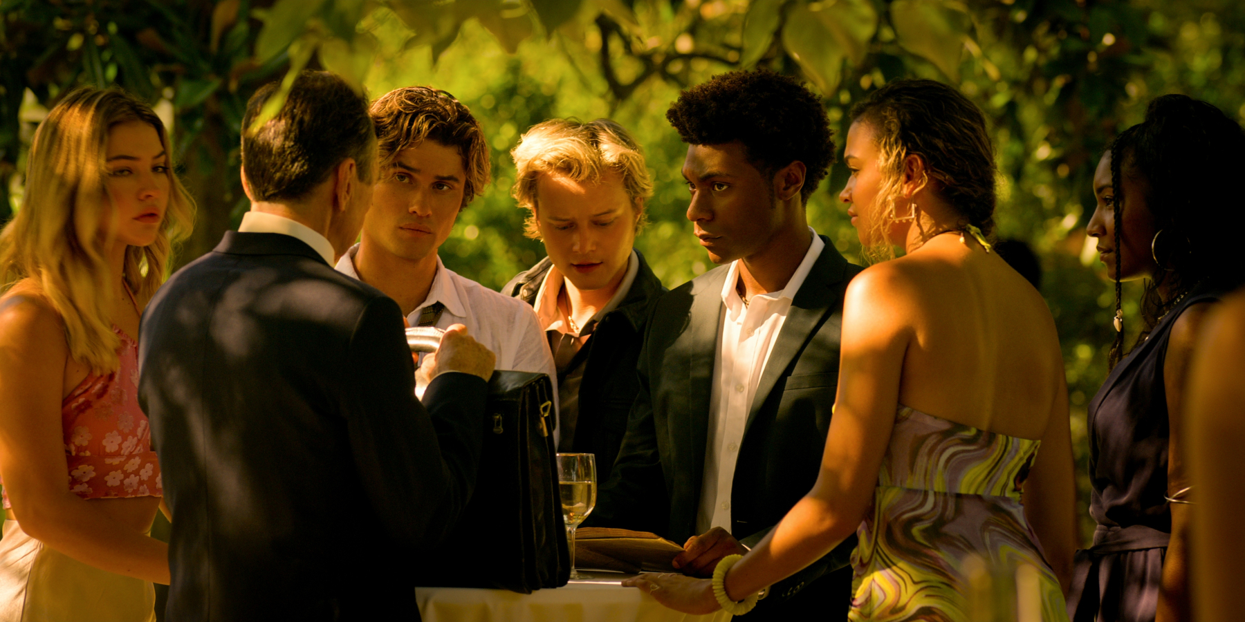 Co czeka ulubioną parę widzów w 4. sezonie "Outer Banks"? "Miłość zaślepia" – mówi gwiazda serialu