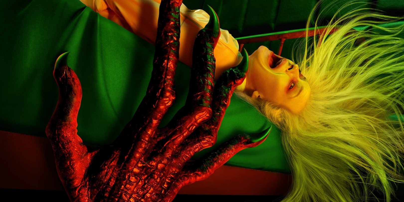 7 newsów na środę: Powrót "American Horror Stories", więcej "9-1-1", nowa rola gwiazdy "Plotkary"