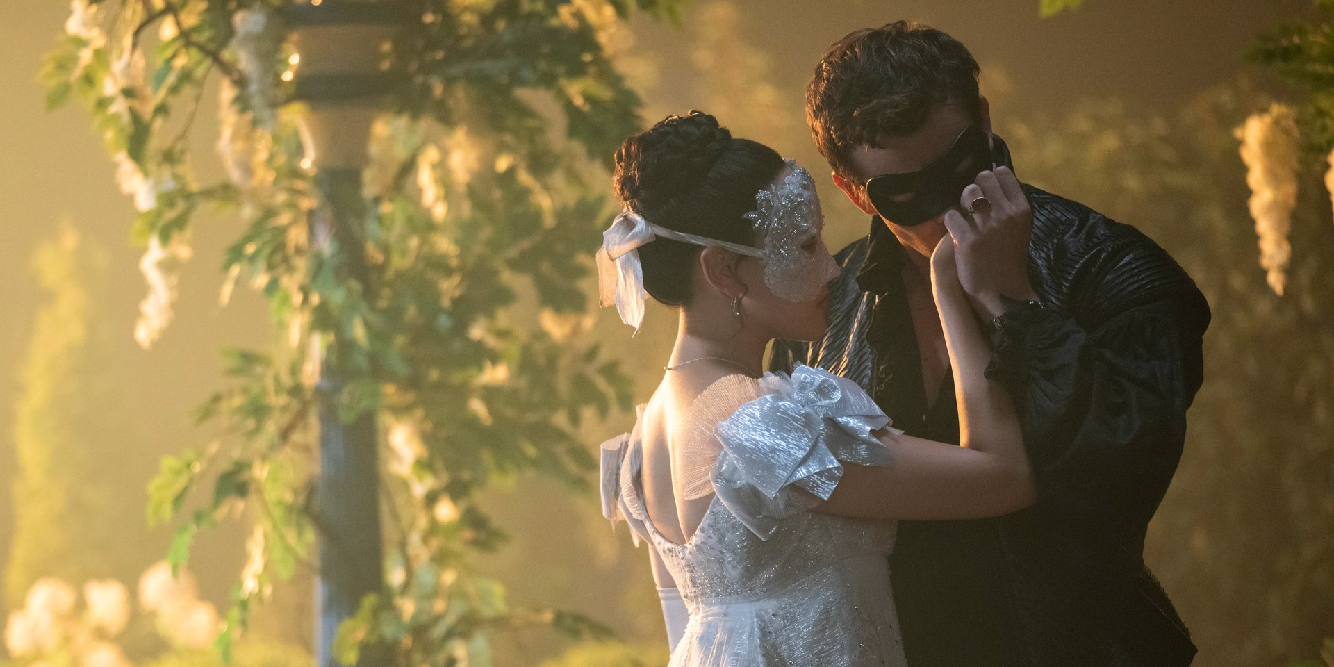 "Bridgertonowie" – będzie sezon 5 i to nie koniec. Sprawdźcie, co planuje Netflix, i zobaczcie nowy klip