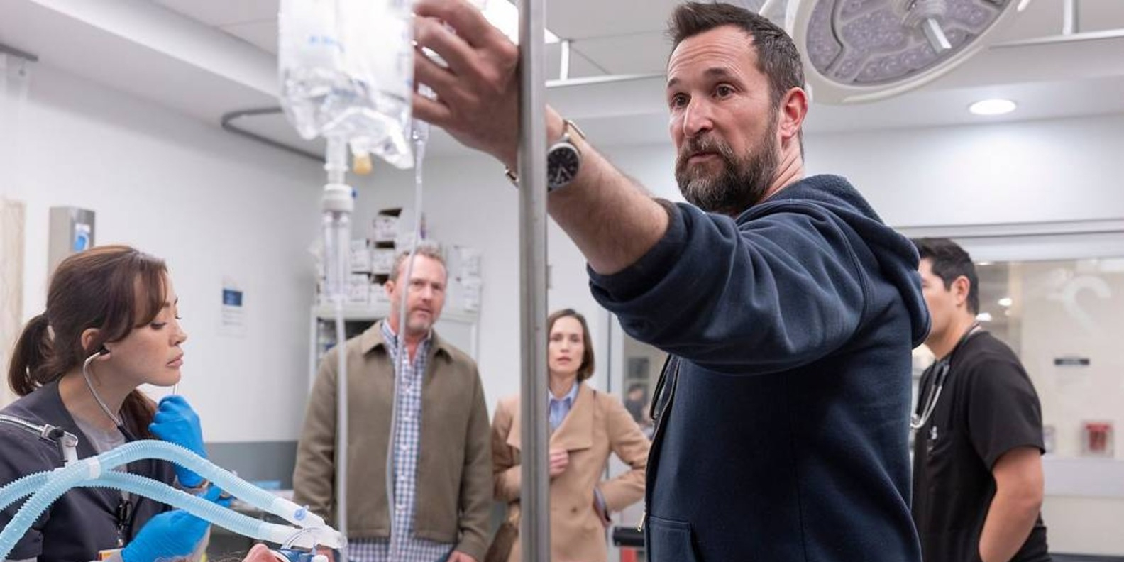 Kto wróci w 2. sezonie serialu "The Pitt"? Twórca zdradza, co będzie dalej – wiemy też, kiedy premiera