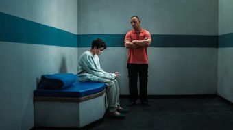 5 newsów na czwartek: Top 10 Netfliksa, nowy sitcom Chucka Lorre’a, serial o gangach Nowego Jorku