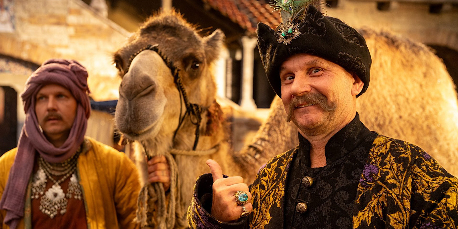 O co chodzi z Janem Zofią Adamczewskim z 2. serii "1670"? Gwiazda wyjaśnia głośne przejęzyczenie