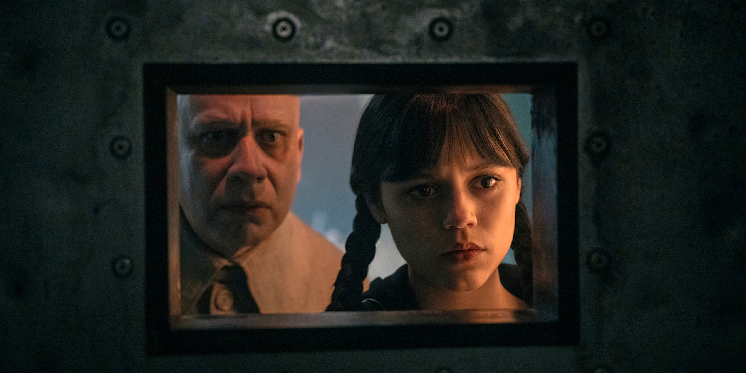 "Wednesday" – kim jest kobieta na końcu 4. odcinka 2. sezonu serialu? Oto dwie najmocniejsze teorie