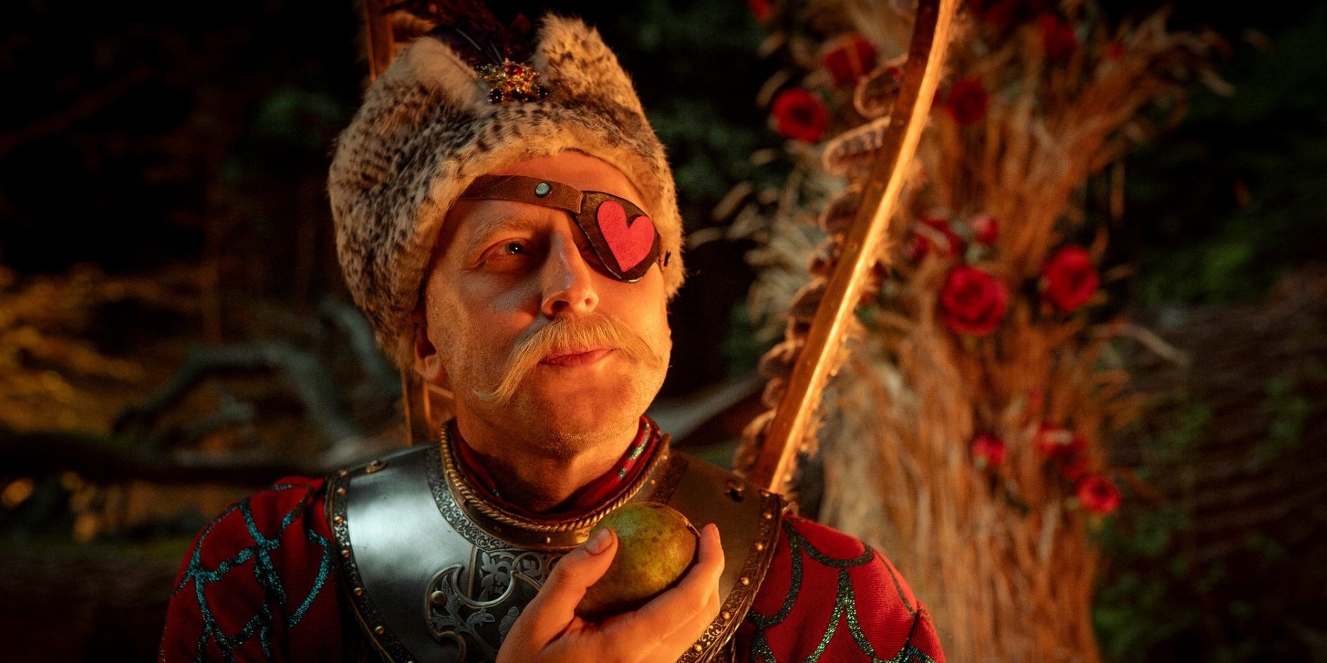 Tak, aktorzy też uwielbiają wątek tego bohatera z 2. sezonu "1670". "Postać zabawna i potwornie smutna"