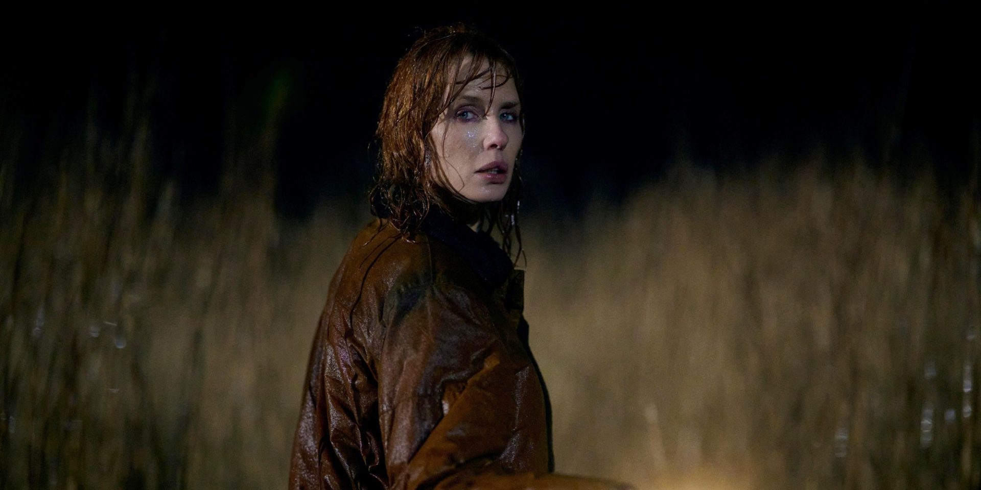 Po "Yellowstone" Kelly Reilly zagrała w mrocznym brytyjskim kryminale. Ależ klimatyczne zdjęcia