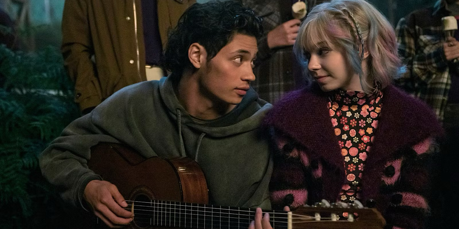 Zdrada i złamane serce w 2. sezonie "Wednesday". Aktor mówi, czy te uczucia były szczere i co dalej