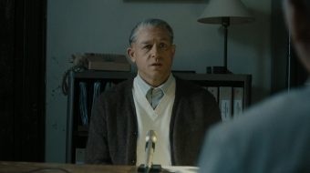 Czy Ed Gein pomógł złapać Teda Bundy’ego? Wyjaśniamy ten wątek w 3. sezonie serialu 