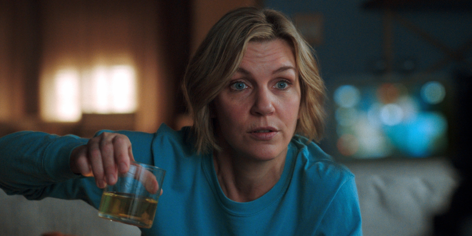 O co chodzi z mlekiem w serialu "Pluribus"? Finał 5. odcinka sugeruje makabryczny twist – wyjaśniamy