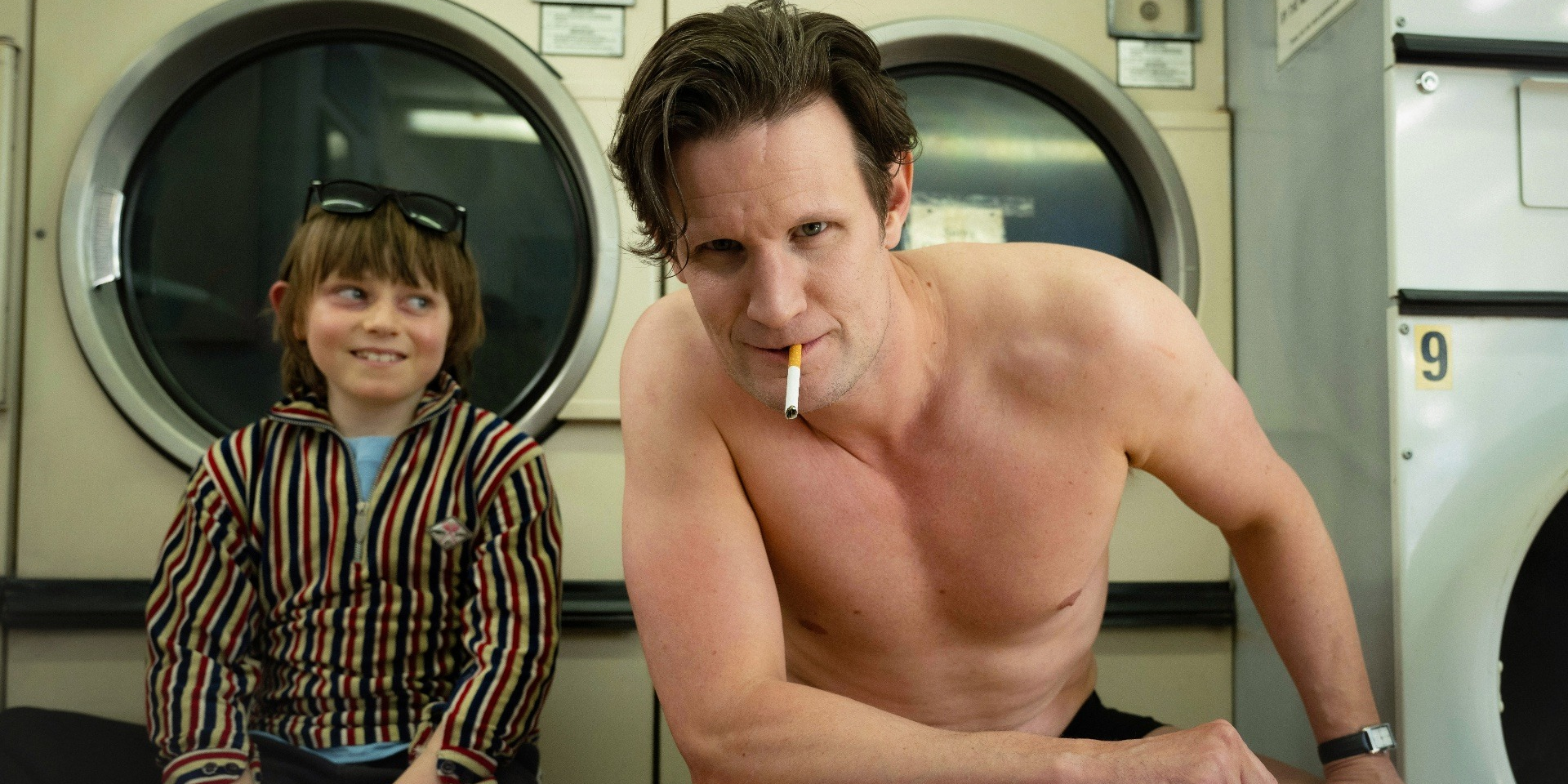 Gwiazdor "Rodu smoka" z zaskakującą nową rolą. Mamy zwiastun pokręconego brytyjskiego serialu