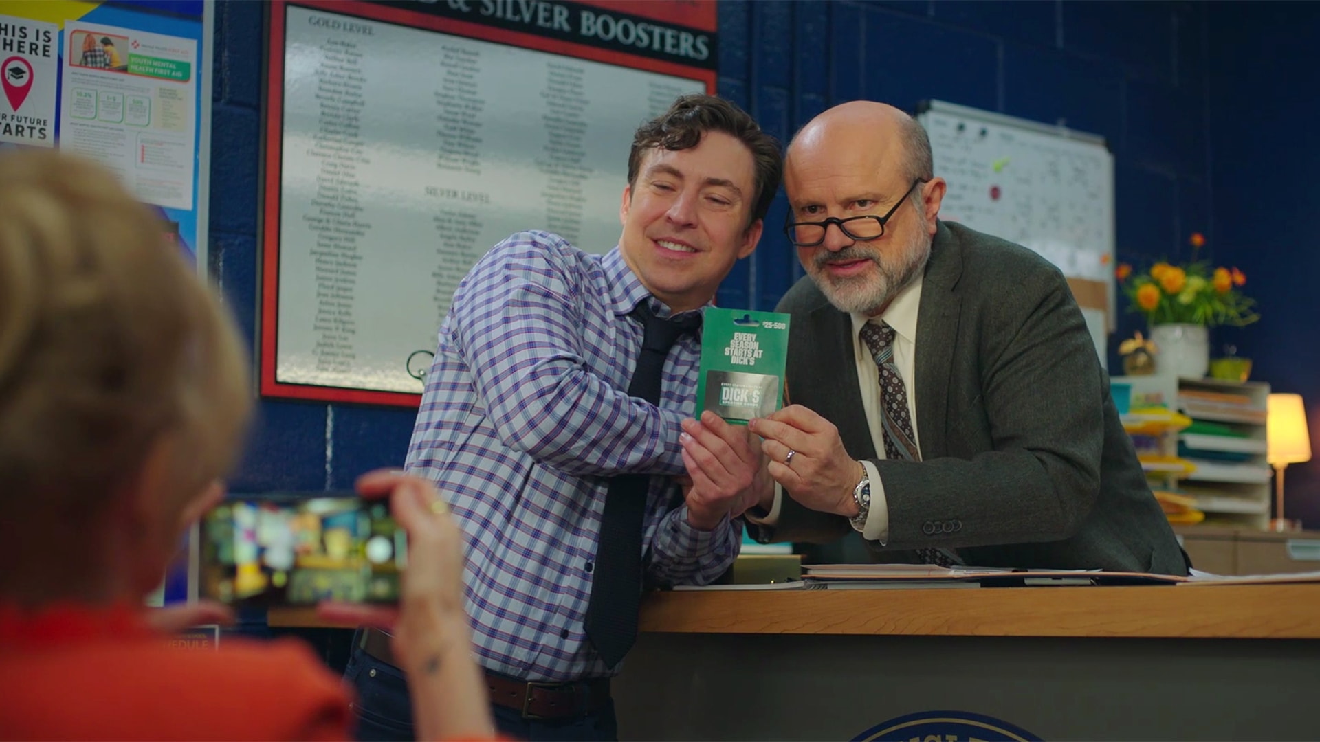 "Nauczyciel angielskiego" wraca z 2. sezonem w cieniu skandalu i komplikuje sytuację – recenzja