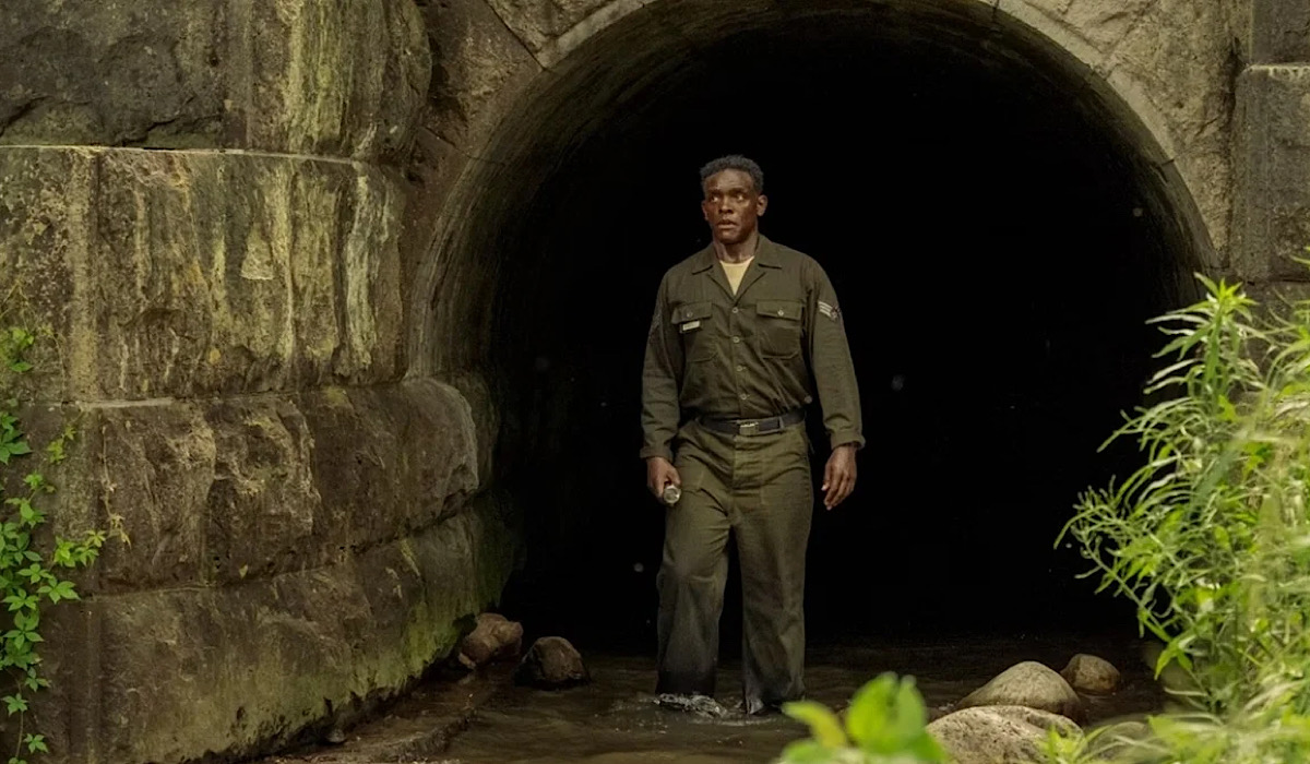 "To: Witajcie w Derry" – wyjaśniamy zakończenie 5. odcinka. O co chodzi z pudełkiem Dicka Halloranna?