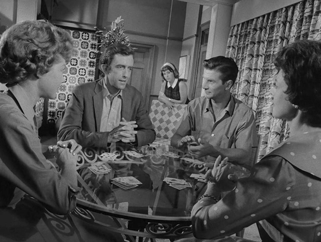 "Pluribus" – skąd wzięło się przedziwne nazwisko głównej bohaterki? Wyjaśniamy to odniesienie