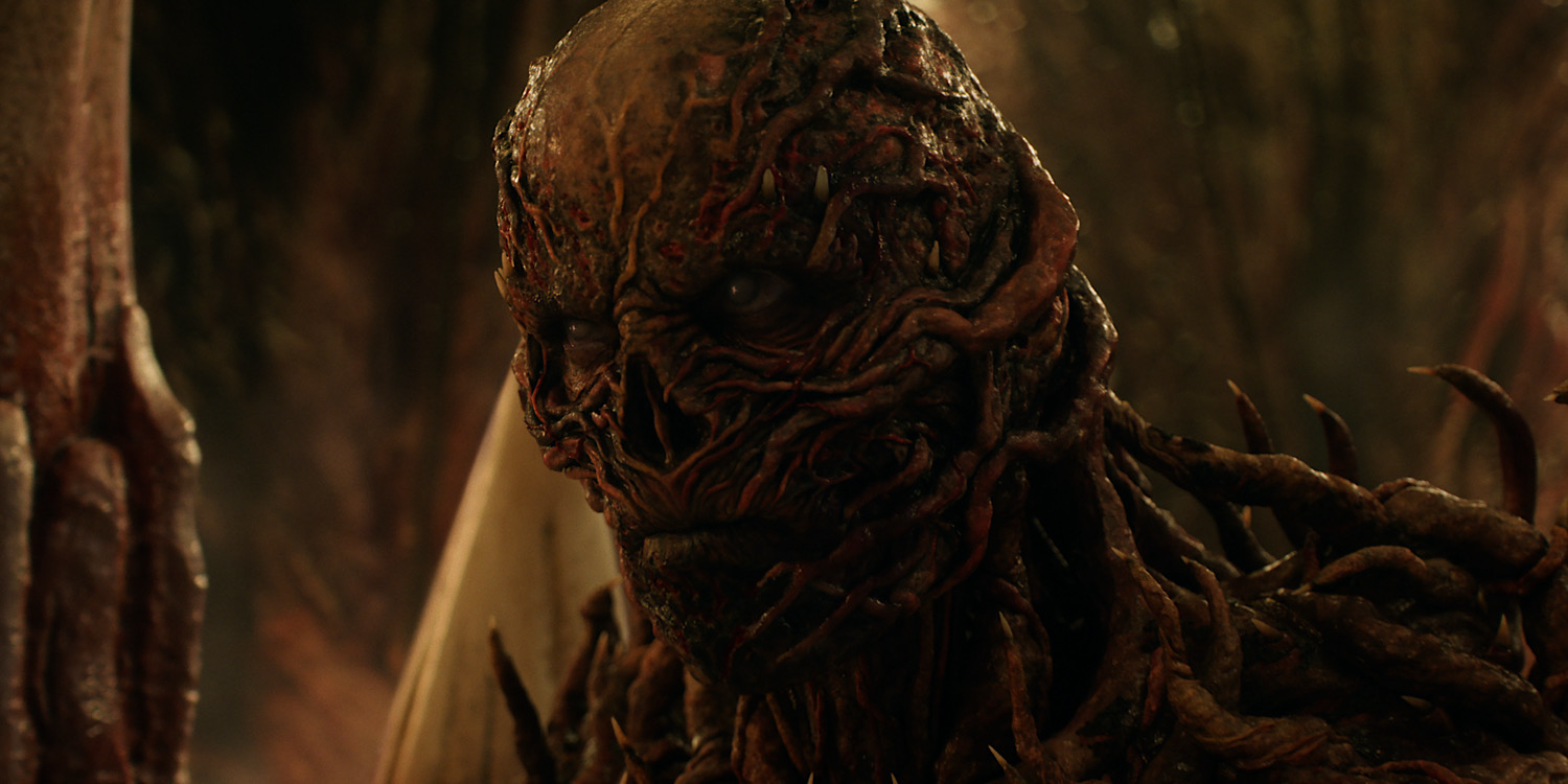 Te upiorne sceny z Vecną zobaczymy w "Stranger Things" już za tydzień. 2. część 5. sezonu na fotkach