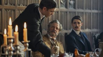 Młody Sherlock Holmes zmierza do Prime Video. Gwiazdor serii "After" w roli legendarnego detektywa