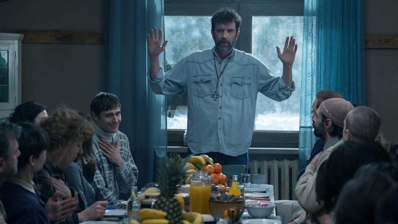 "Niebo. Rok w piekle" odsłania kulisy manipulacji sekt. "Łatwo iść za kimś, kto ma gotowe odpowiedzi"