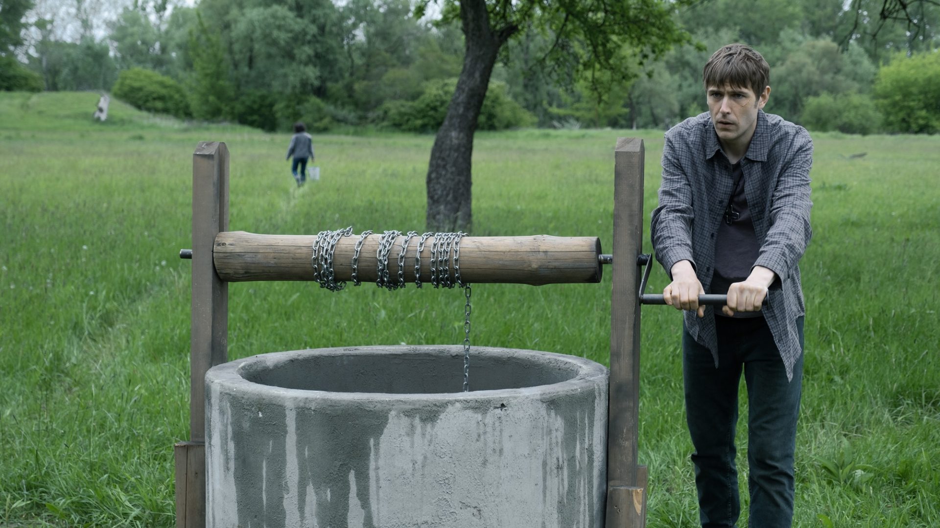 Dzisiejsza polityka jest jak sekty? Twórca "Nieba" zdradza nam, czemu głośny serial HBO powstał teraz