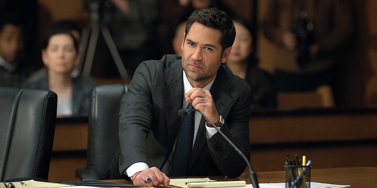 6 newsów na czwartek: Zwiastun "Prawnika z Lincolna", premiera RJ Deckera, powrót babci Sheldona