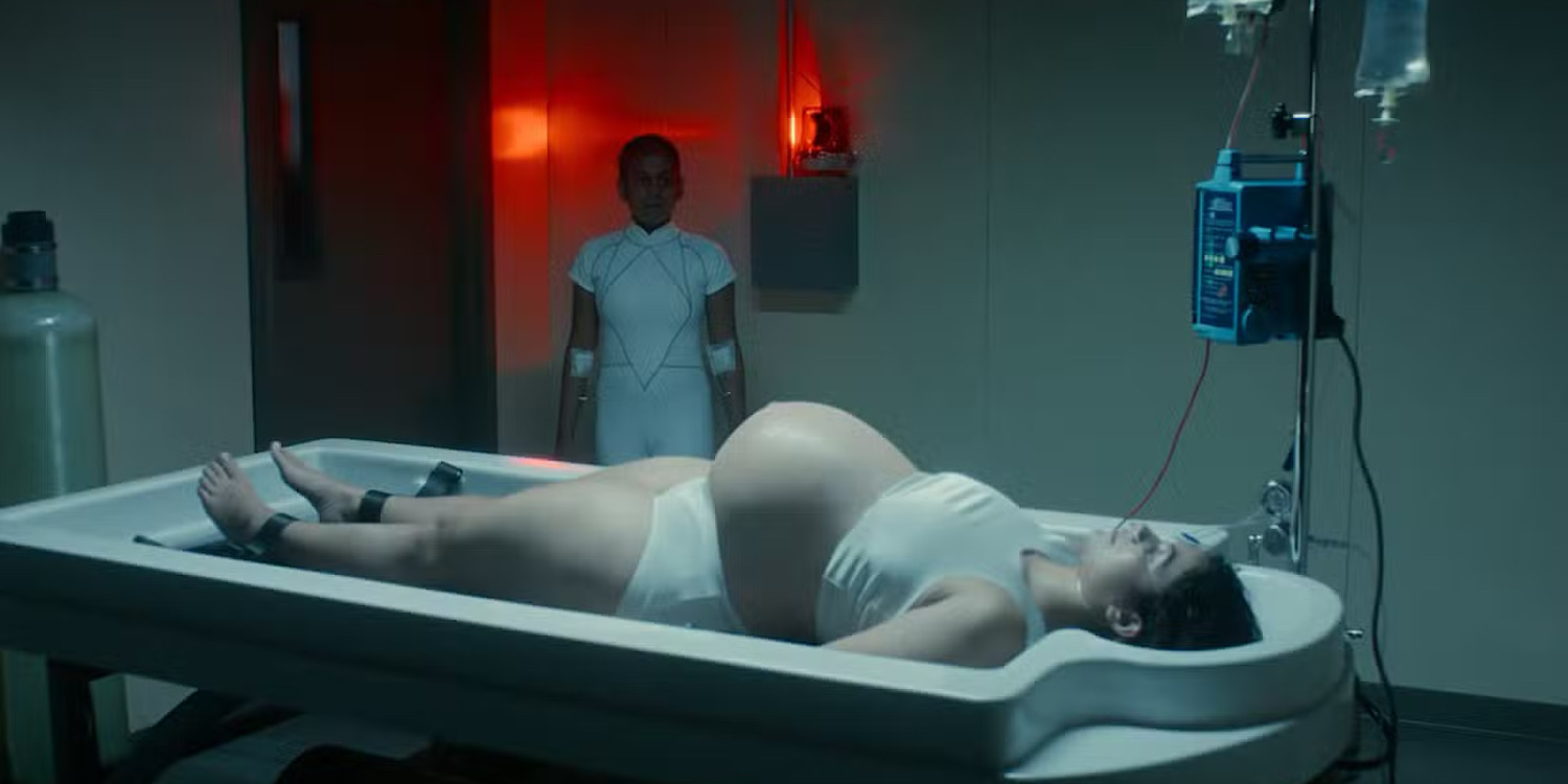 "Stranger Things" – co stało się z kobietami w ciąży w laboratorium po Drugiej Stronie? Mocne wyjaśnienie