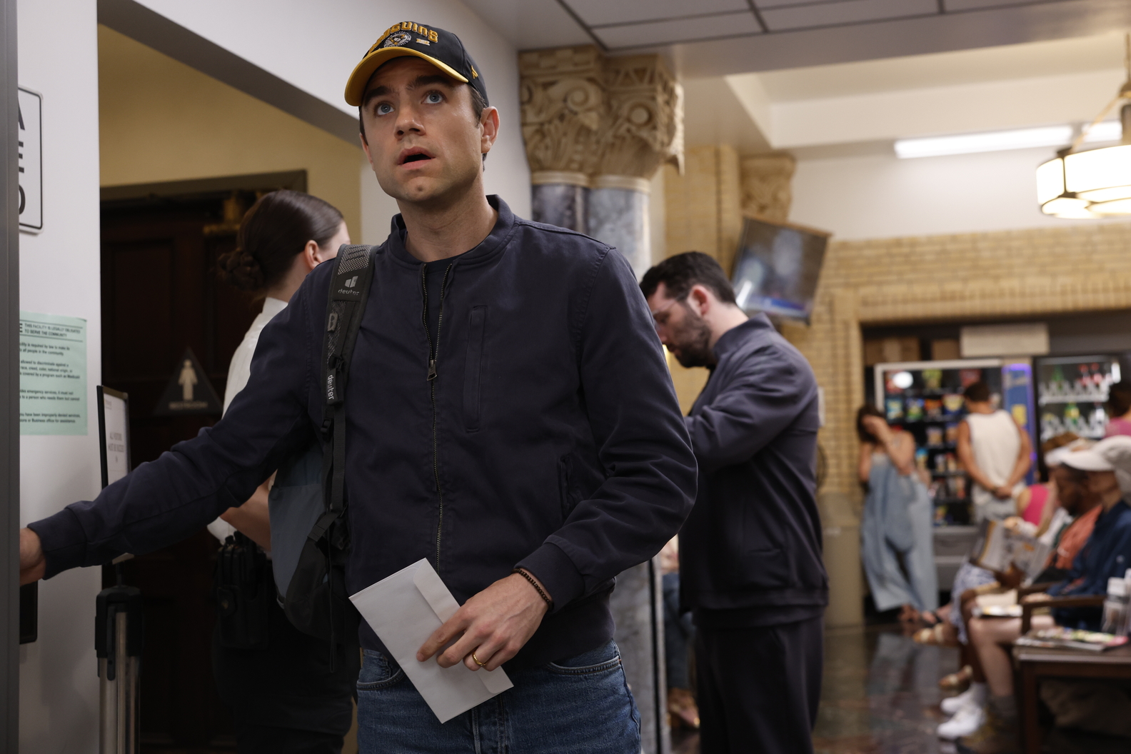 Noah Wyle odsłania kulisy konfliktu dr. Robby’ego i dr. Langdona w 2. sezonie. "To działa jak kryptonit"