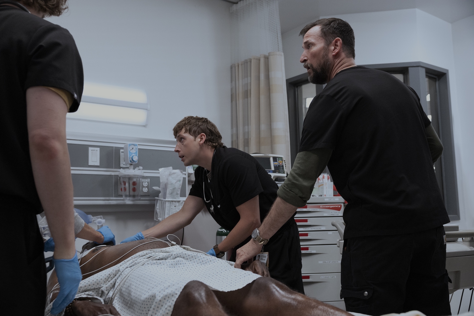 Zauważyliście, czego w ogóle nie ma w "The Pitt"? Noah Wyle wyjaśnia tę zaskakującą decyzję twórców