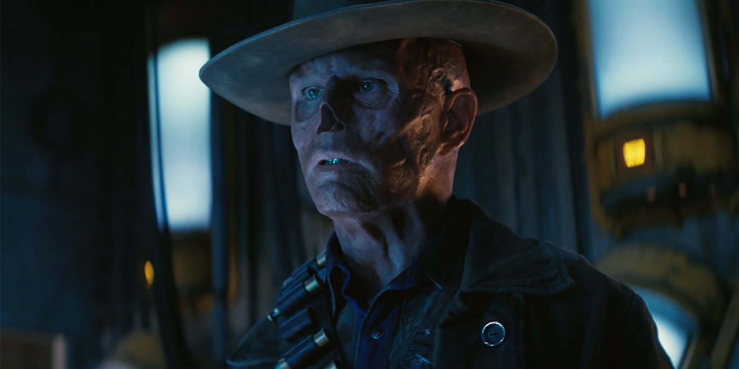 "Fallout" – wyjaśniamy zakończenie 2. sezonu. Skąd katastrofalna decyzja Coopera i co dalej z Ghulem?