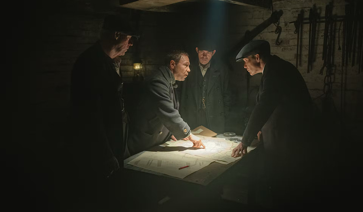 "Peaky Blinders" – co najmocniej odróżnia film od serialu? Twórca zwraca uwagę na tę istotną zmianę