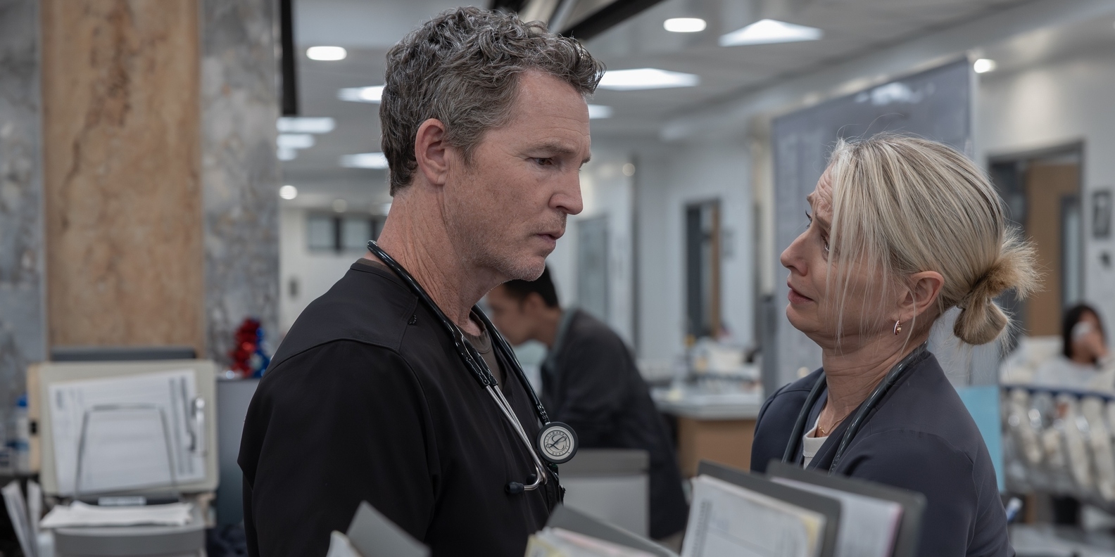 Czy "The Pitt" może trwać "w nieskończoność"? Oto jakich pułapek muszą wystrzec się twórcy hitu