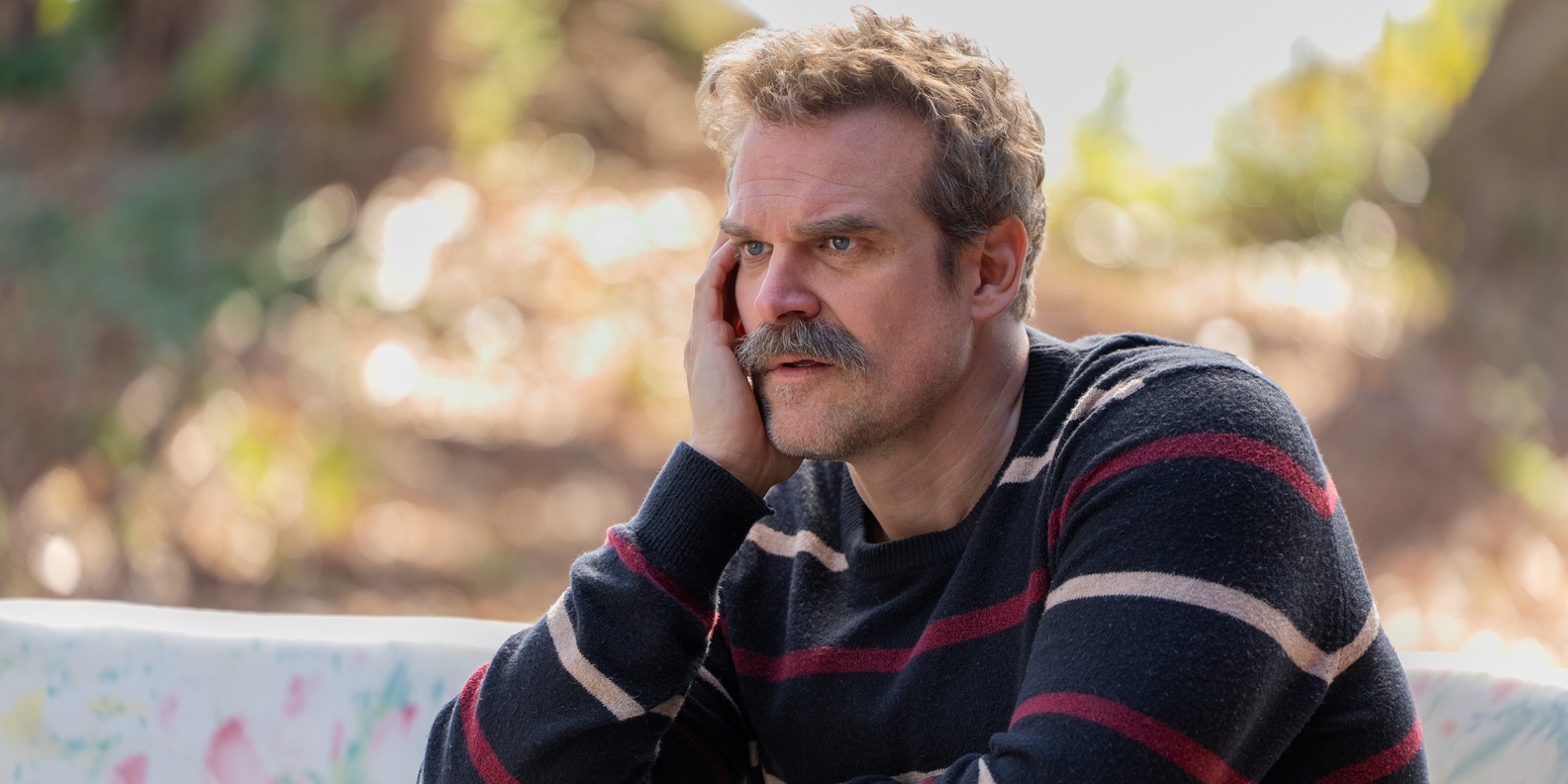 "Chętni na seks" – wyjaśniamy zakończenie serialu. Co stało się na miejscu zbrodni i skąd ta decyzja?