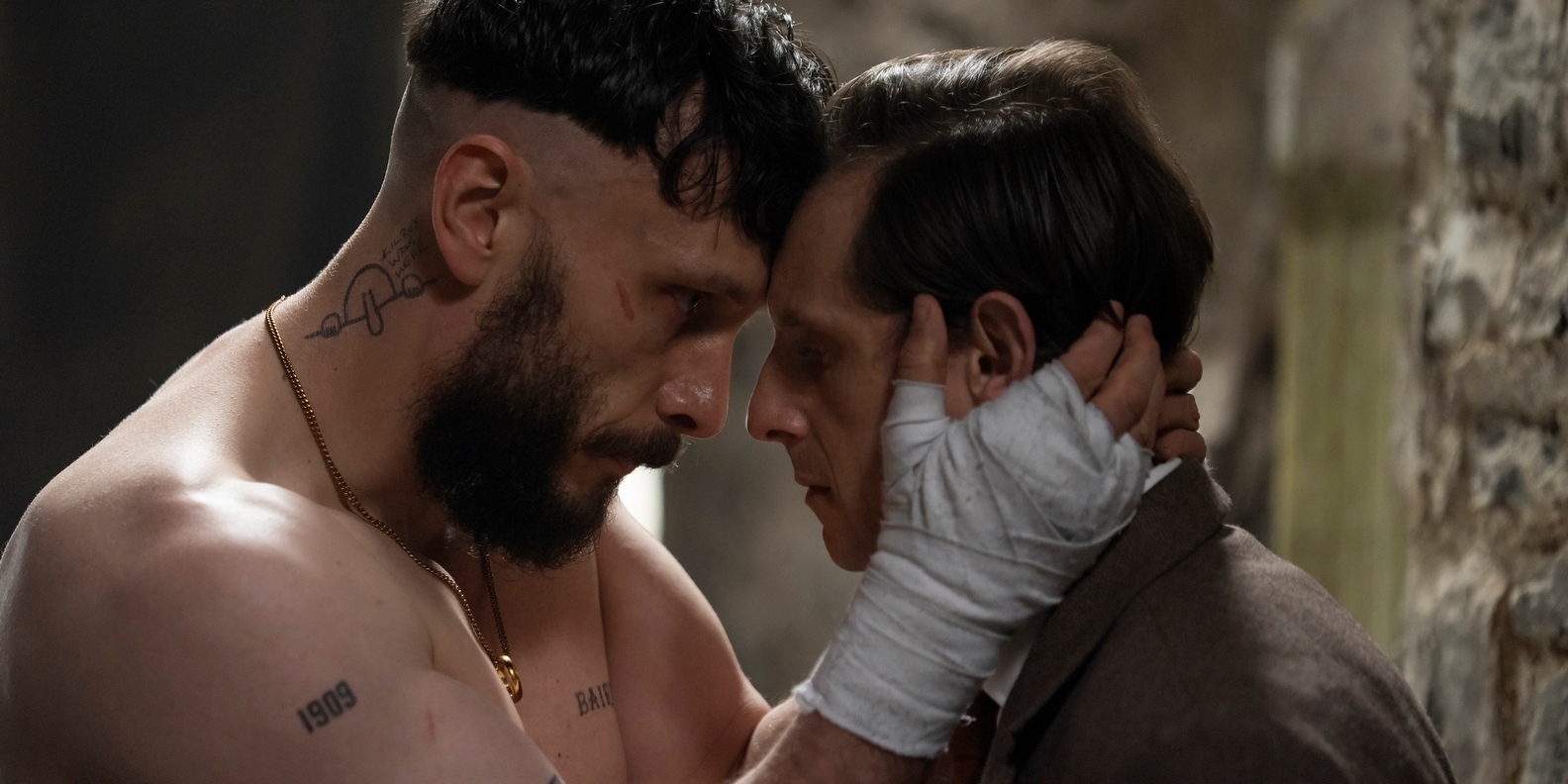 "Półbrat" to kolejna mocna rzecz twórcy "Reniferka". Oto dlaczego warto oglądać serial HBO – recenzja