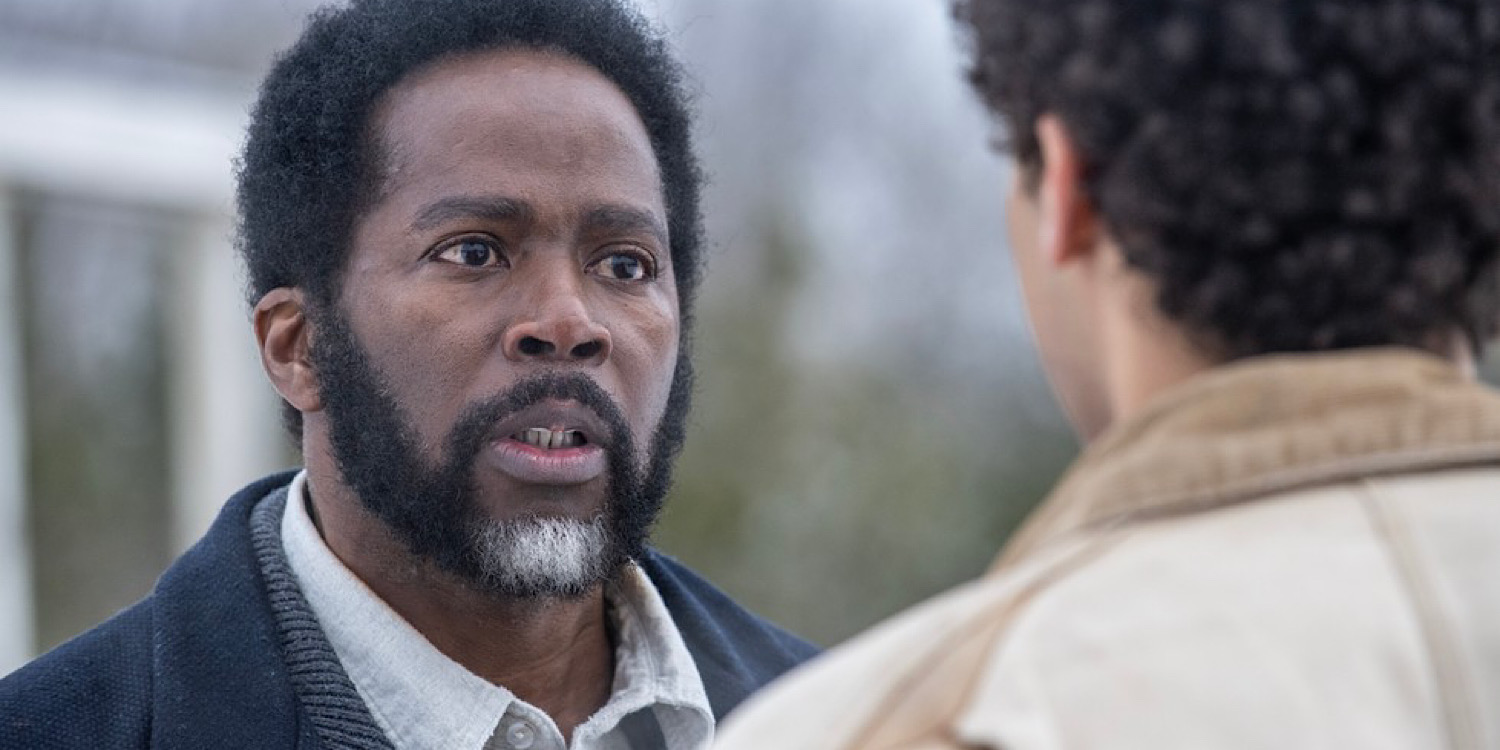 Oto jak aktorzy nie gubią się w fabule "Stamtąd". Ekranowy Boyd ma swój sposób na te zawiłości