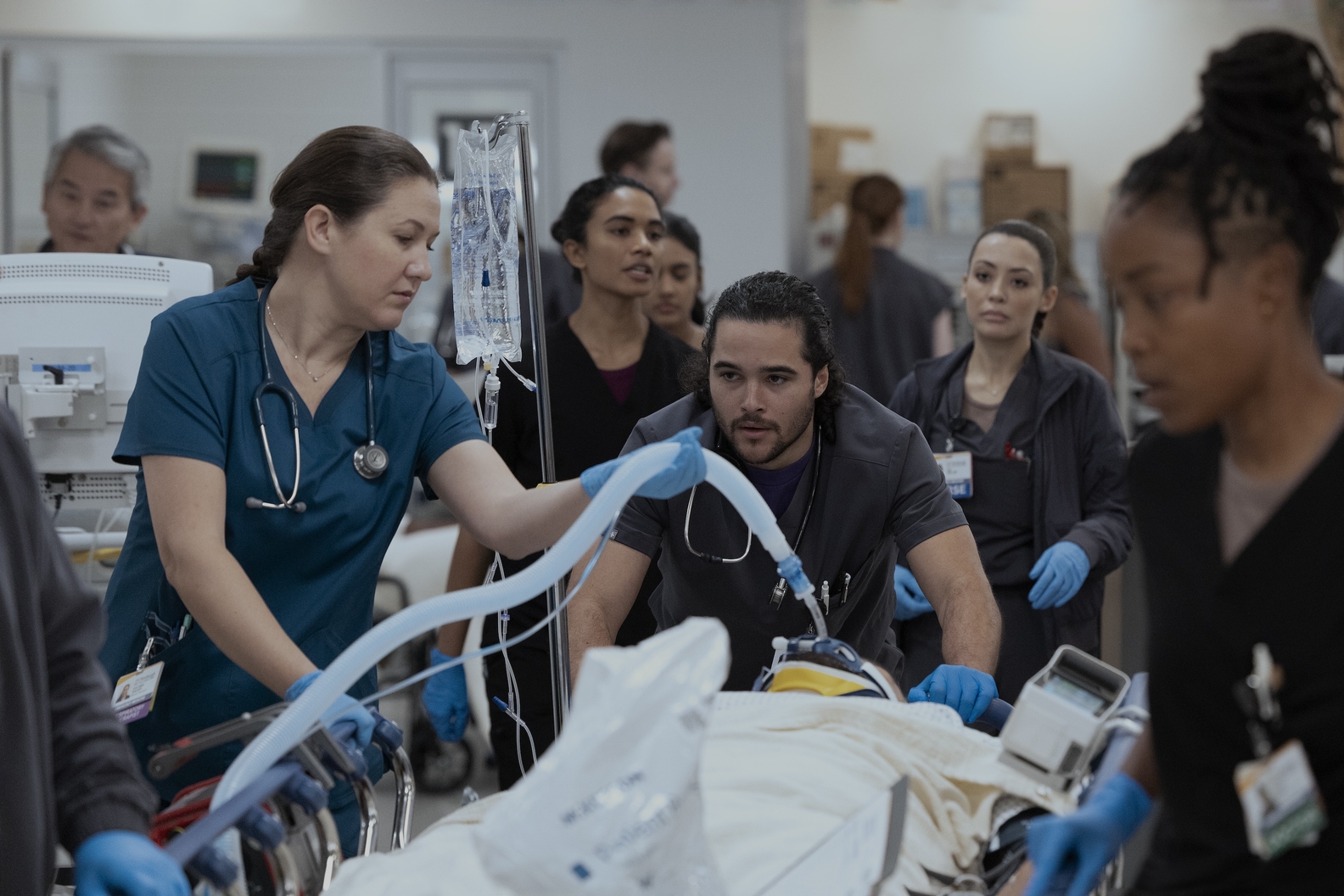 Czy będzie spin-off "The Pitt", który marzy się fanom? Ta gwiazda hitu HBO Max jest więcej niż chętna