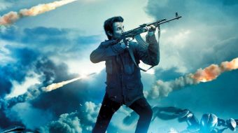 Ten serial science fiction sprzed lat robi furorę na Netfliksie. W roli głównej gwiazdor 