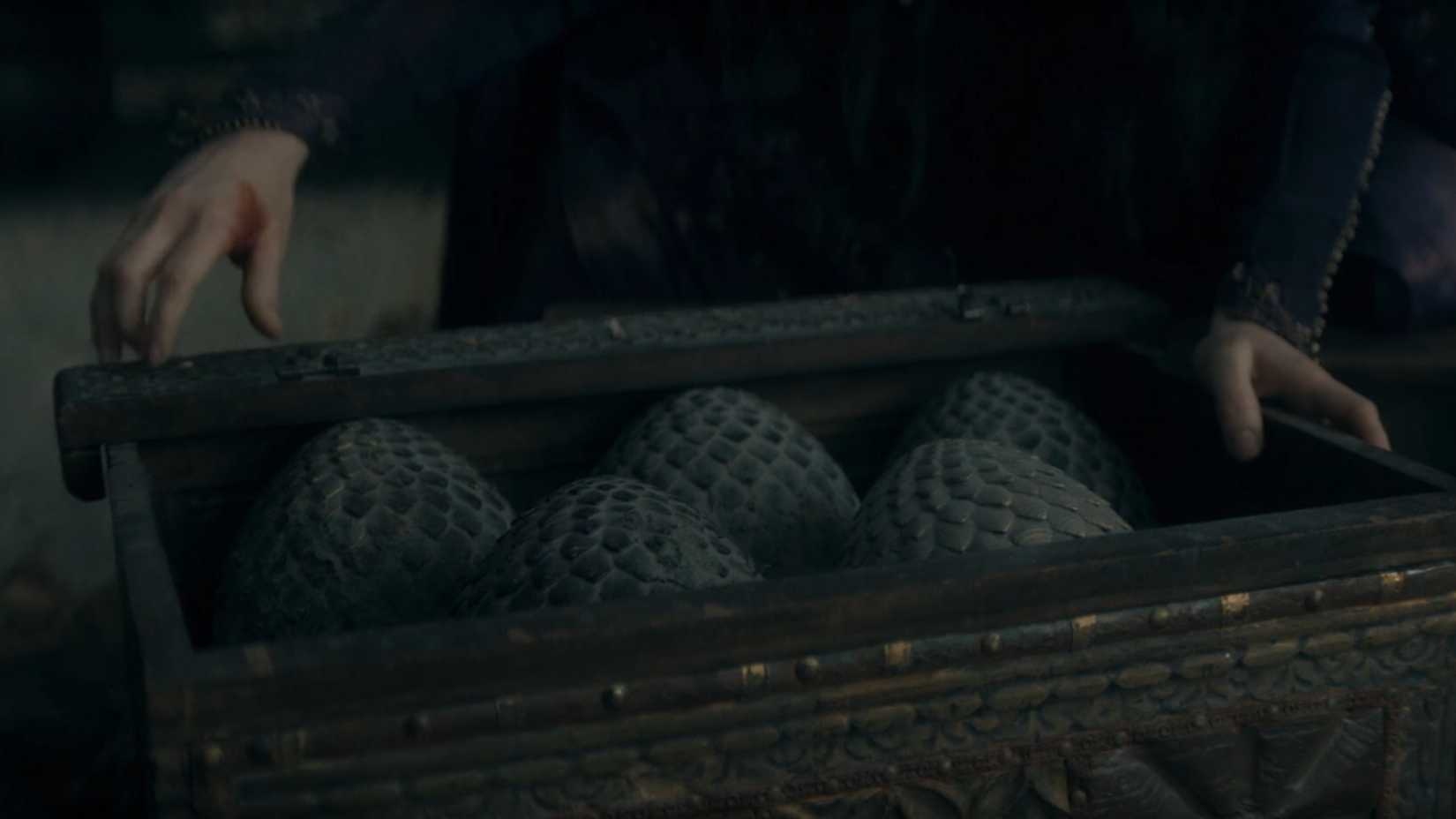 Fani "Rodu smoka" spierają się o jaja. Trafią do Daenerys czy niekoniecznie? Są ciekawsze teorie