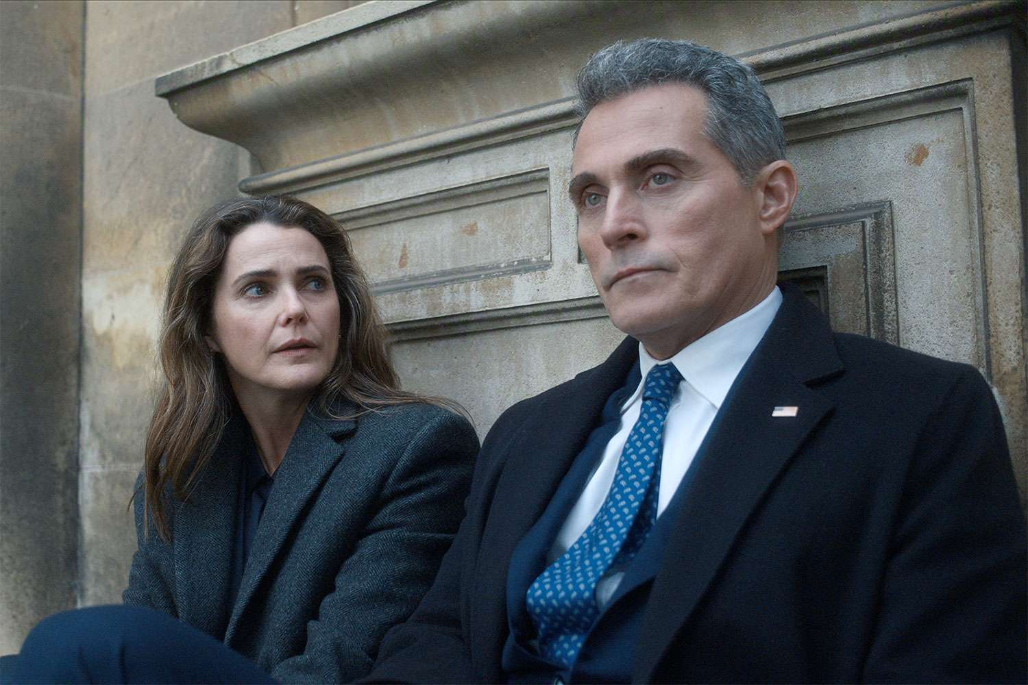 4. sezon serialu "Dyplomatka" to mistrzowski thriller. Oto czemu warto oglądać – recenzja hitu Netfliksa