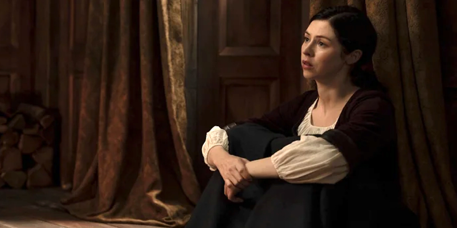 "Outlander: Krew z krwi" mocno wstrząsnął widzami. Skąd ta brutalna śmierć w 2. sezonie prequela?